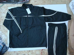 福州荣登贸易 雪克套网布男套装货源充足，覆盖鞋帽、服饰、童装零售与批发